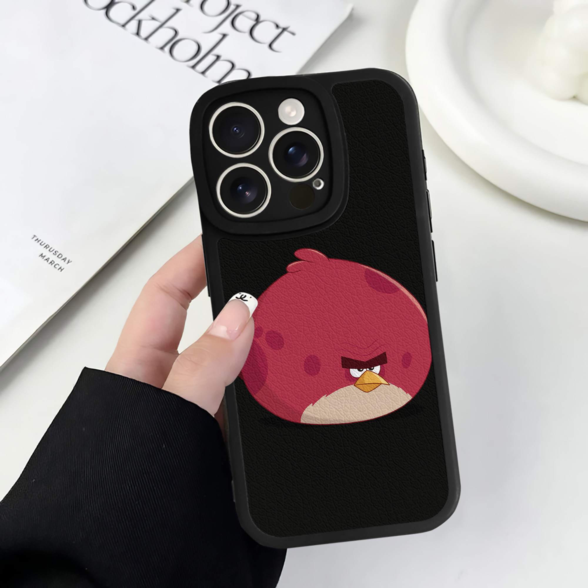（画像用） Angry Birds アングリーバード 【iPhone 16シリーズ対応】シリコンスマホケース（レザー調） 材質：シリコン